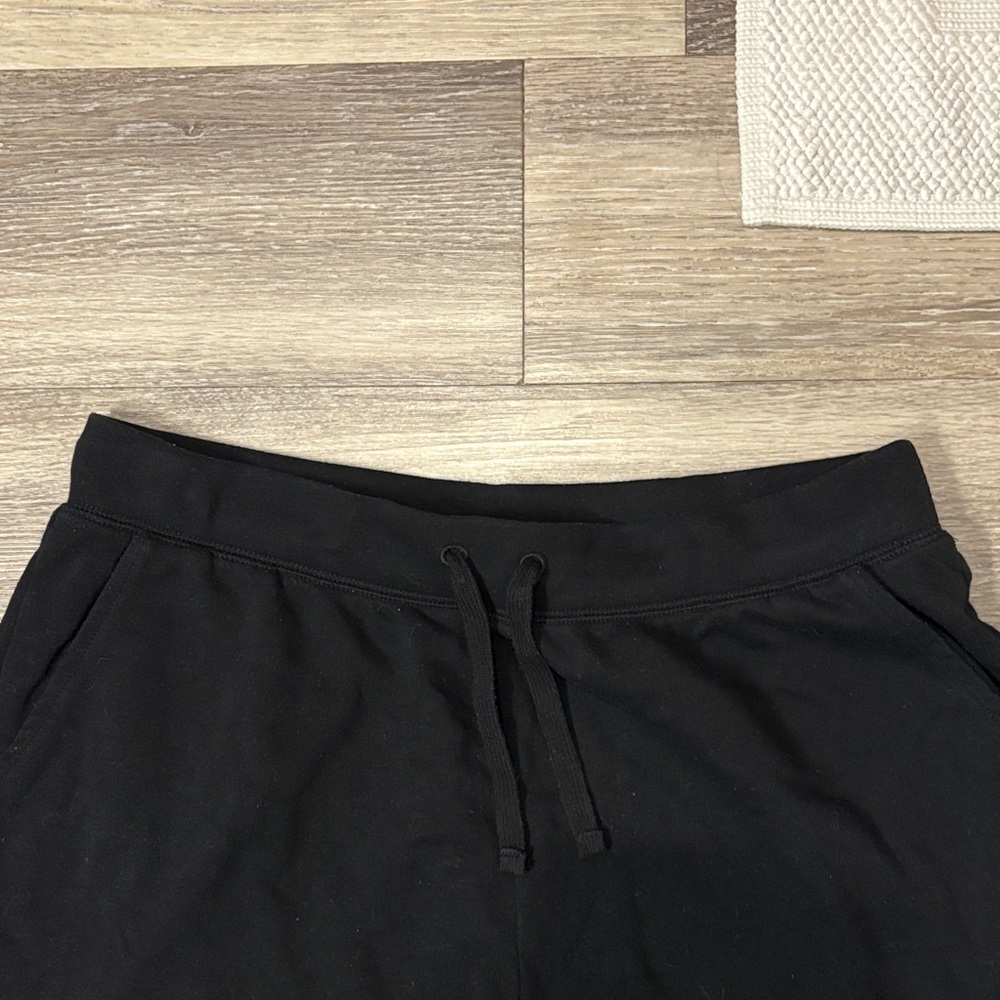 Old Navy Black Fleece Shorts—Sizs Large - Picture 3 of 4